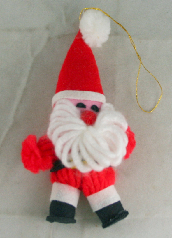 vintage christmas,hallmark,1975,1976,yarn,Santa