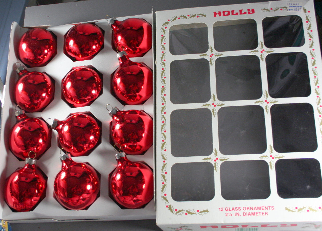 vintage christmas,ornaments,glass,boxed set,Holly,red